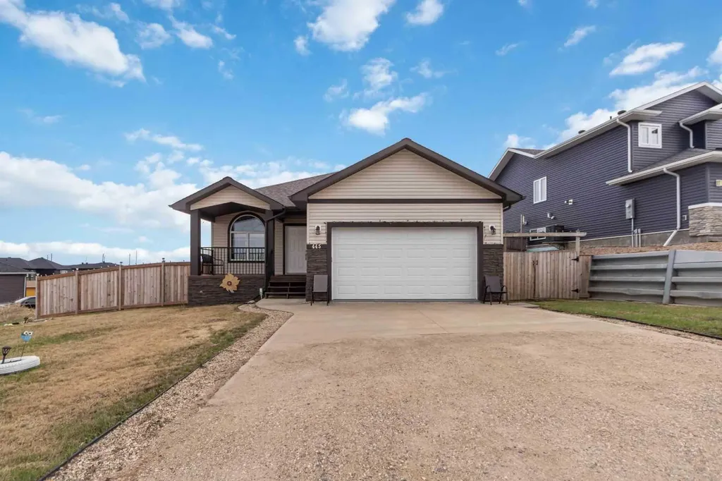 445 Beacon Hill Drive Fort Mcmurray AB T9H 2R7