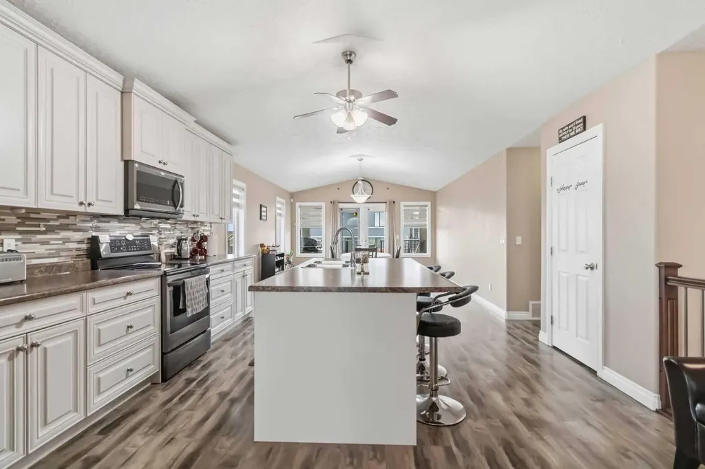 445 Beacon Hill Drive Fort Mcmurray AB T9H 2R7