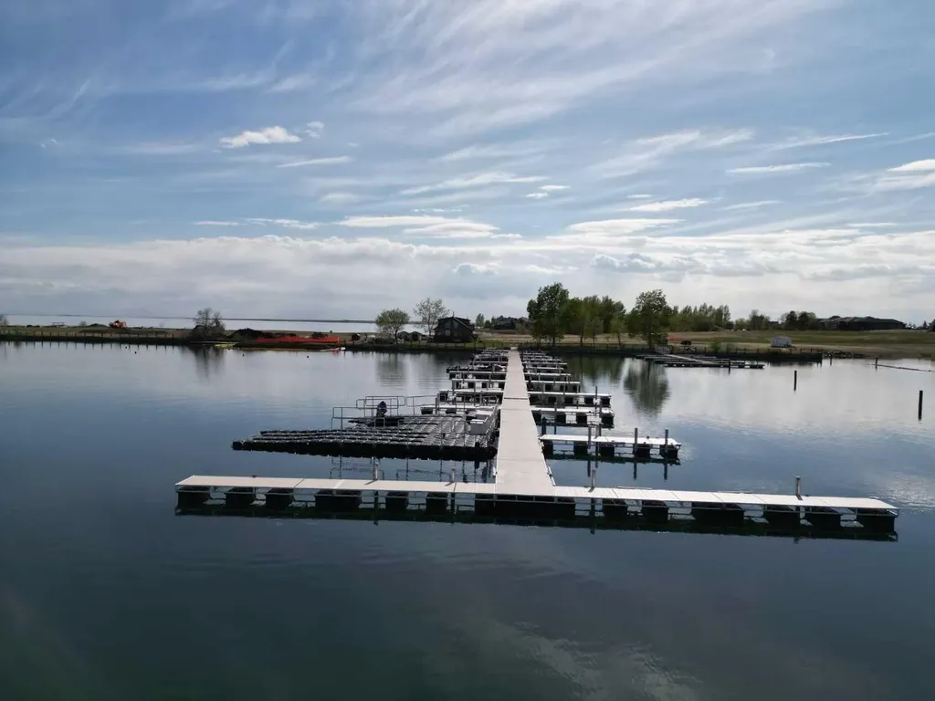 4 Kingfisher Estates Drive Lake Newell Resort AB T1R0Y5