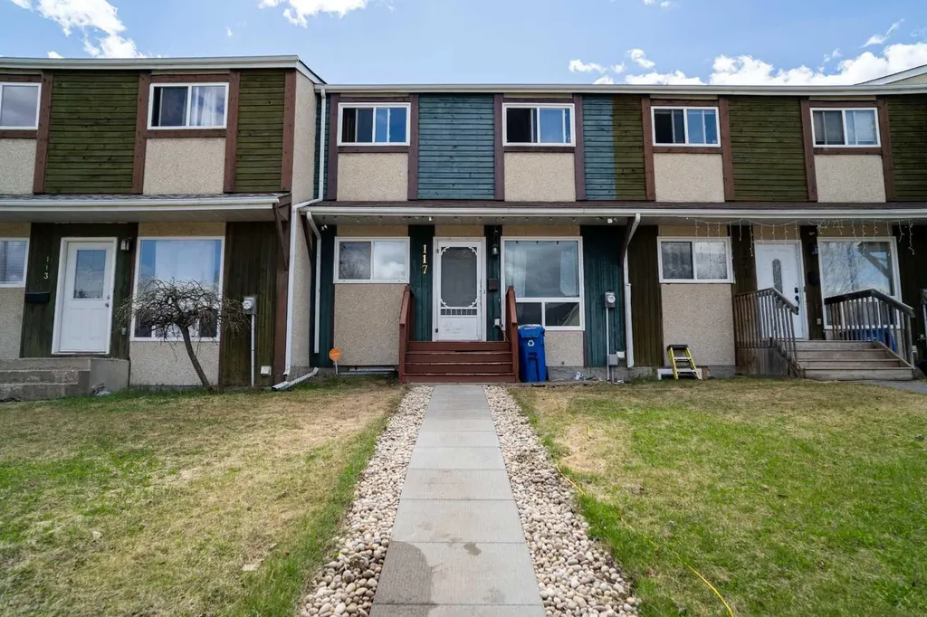 117 Ross Street Fort Mcmurray AB T9K 1B3