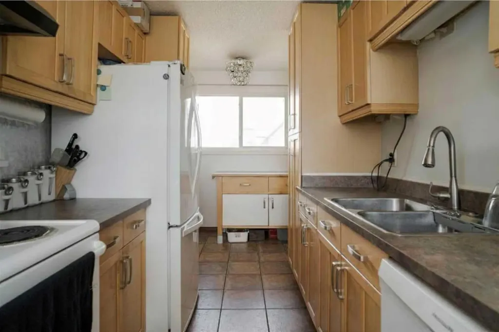 117 Ross Street Fort Mcmurray AB T9K 1B3