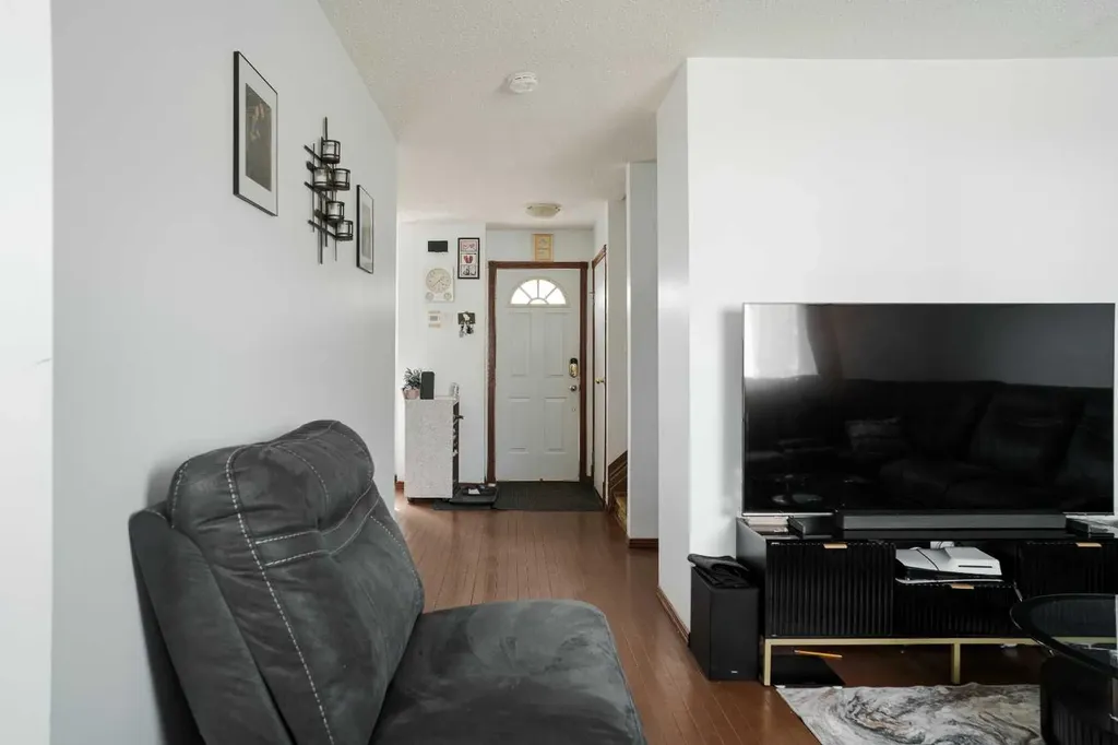 117 Ross Street Fort Mcmurray AB T9K 1B3