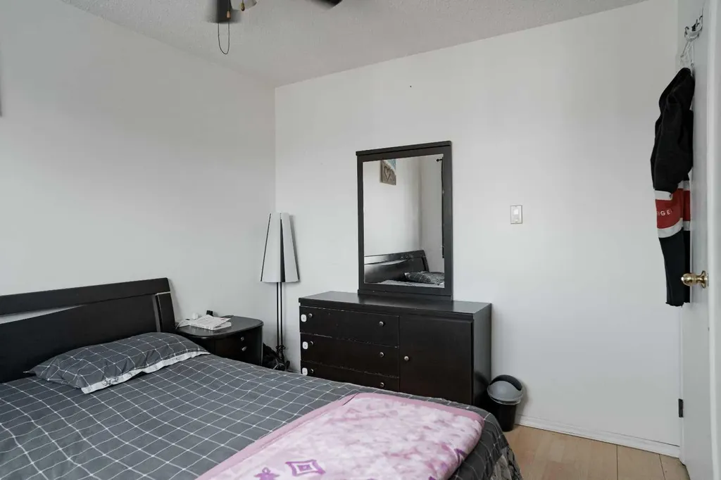 117 Ross Street Fort Mcmurray AB T9K 1B3