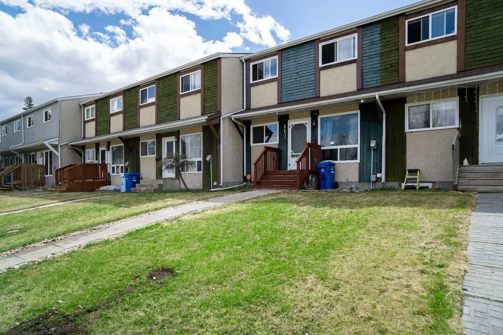 117 Ross Street Fort Mcmurray AB T9K 1B3