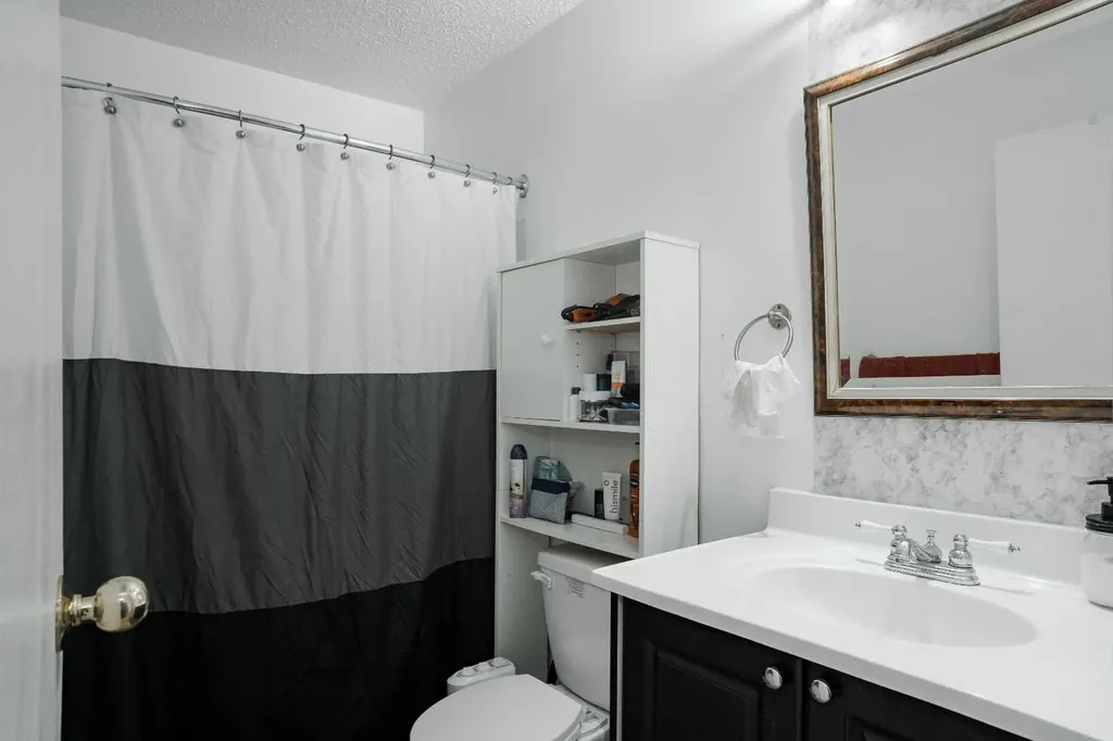 117 Ross Street Fort Mcmurray AB T9K 1B3