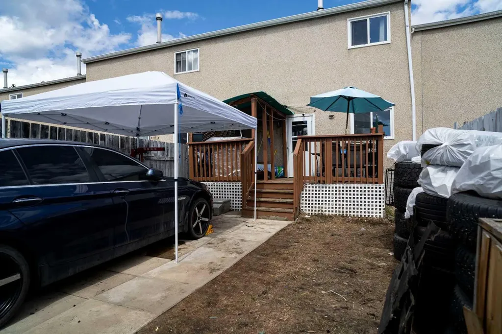 117 Ross Street Fort Mcmurray AB T9K 1B3