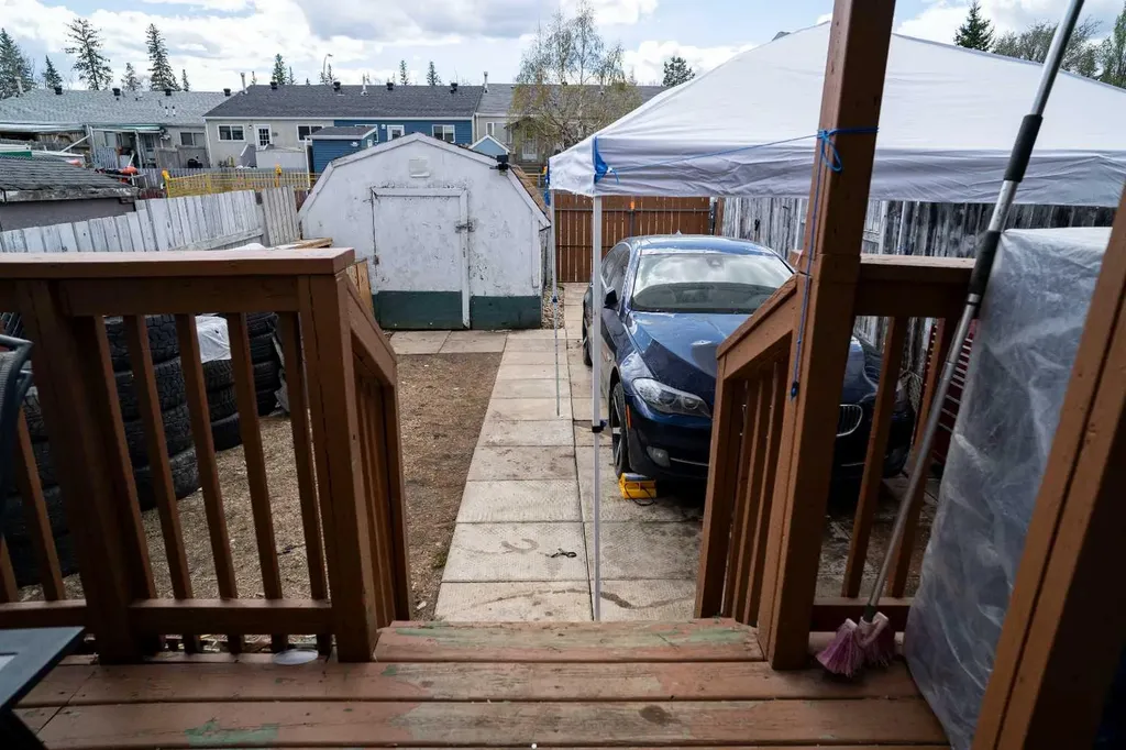 117 Ross Street Fort Mcmurray AB T9K 1B3
