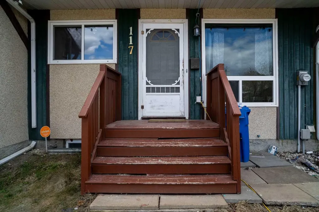 117 Ross Street Fort Mcmurray AB T9K 1B3
