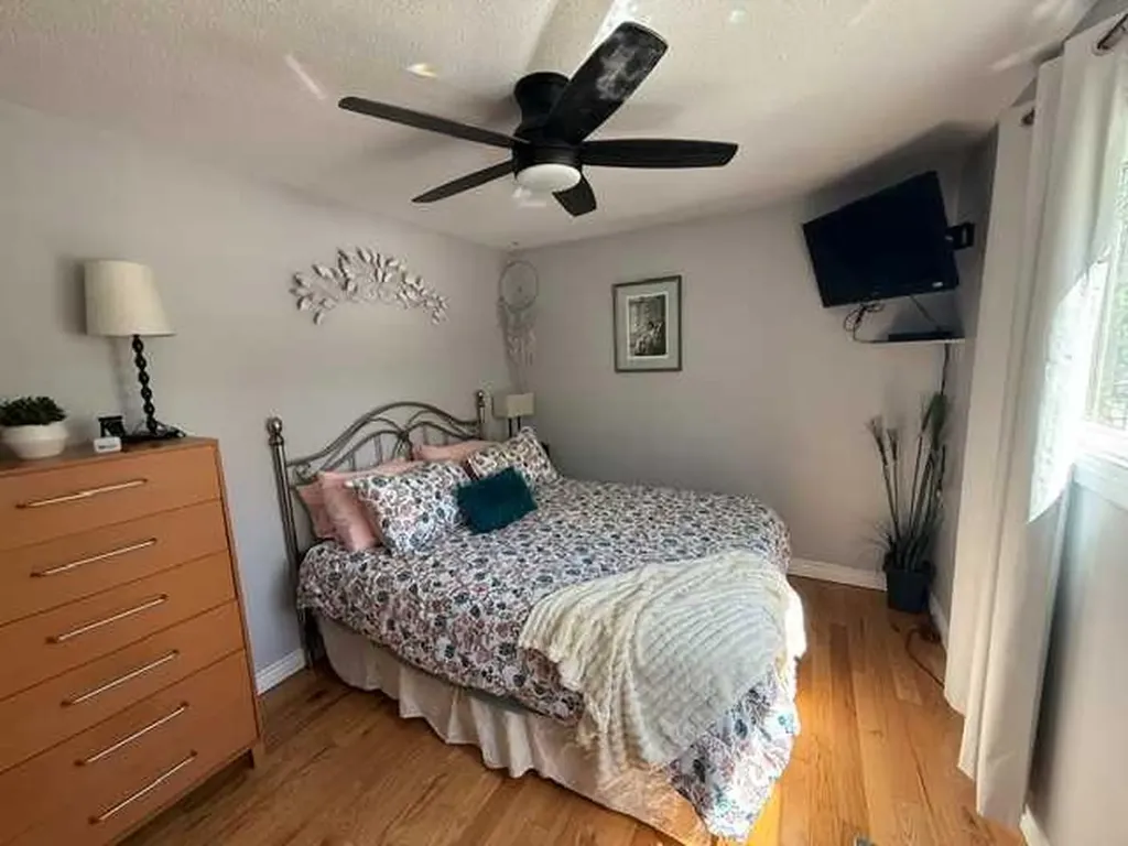 430 3 Avenue E Drumheller AB T0J 0Y4