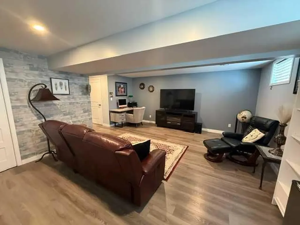 430 3 Avenue E Drumheller AB T0J 0Y4