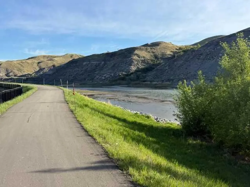 430 3 Avenue E Drumheller AB T0J 0Y4