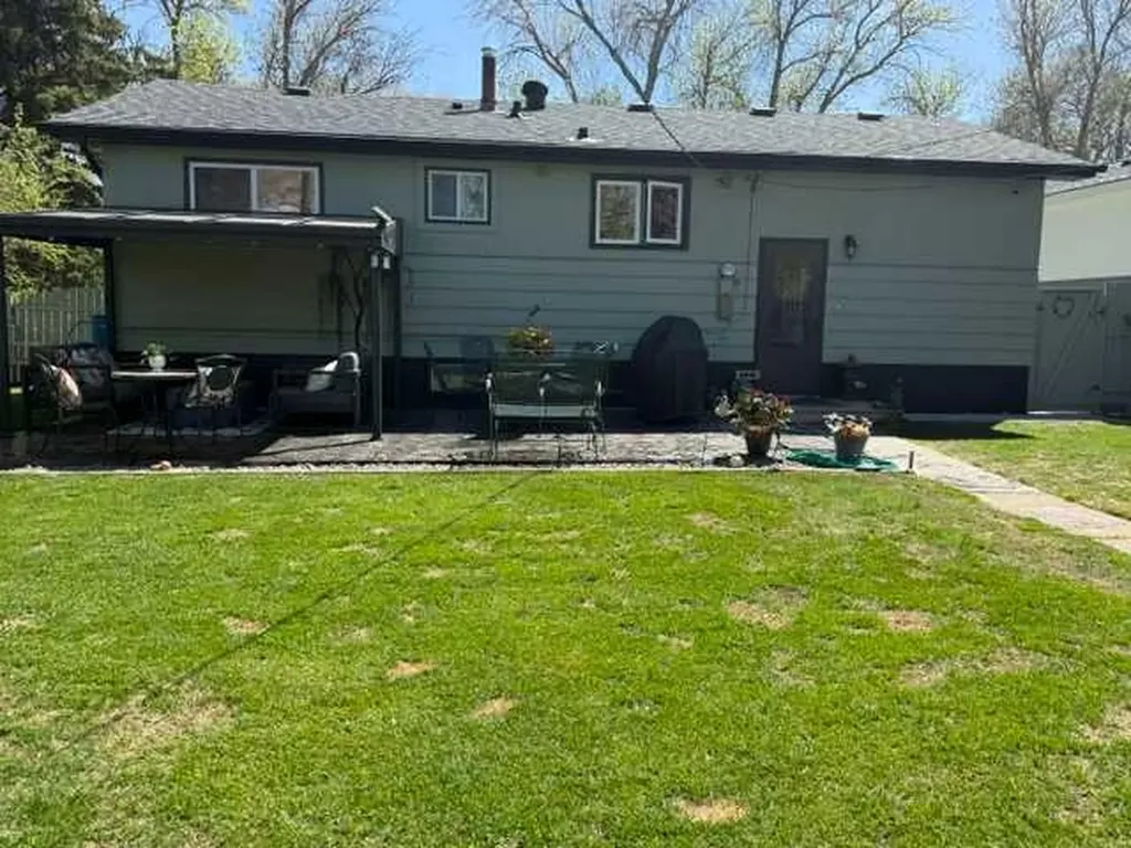 430 3 Avenue E Drumheller AB T0J 0Y4