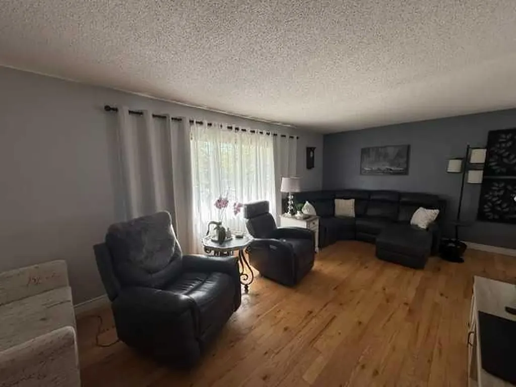 430 3 Avenue E Drumheller AB T0J 0Y4