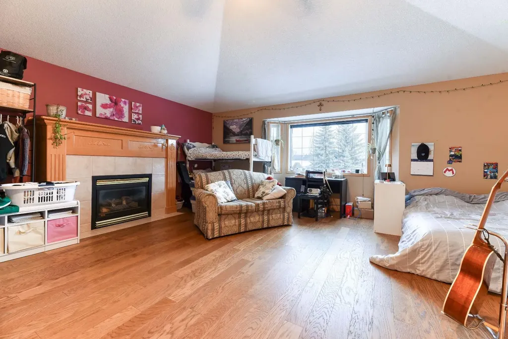 77 Cimarron Drive Okotoks AB T1S 1S6