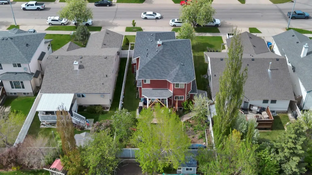 77 Cimarron Drive Okotoks AB T1S 1S6