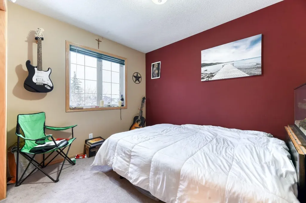 77 Cimarron Drive Okotoks AB T1S 1S6