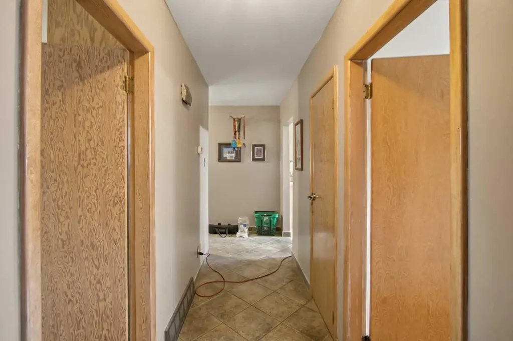 2026 - 27 Street SE Calgary AB T2B 0P7