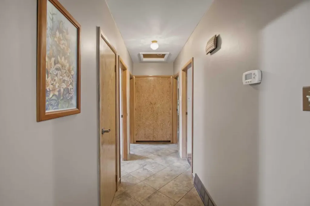 2026 - 27 Street SE Calgary AB T2B 0P7