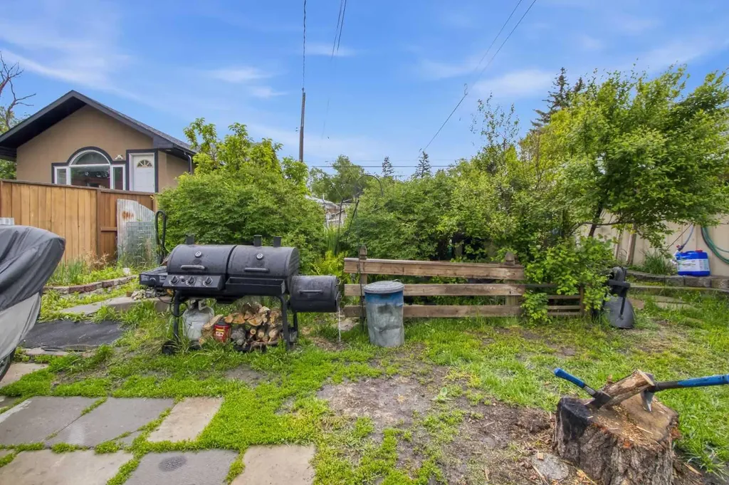 2026 - 27 Street SE Calgary AB T2B 0P7