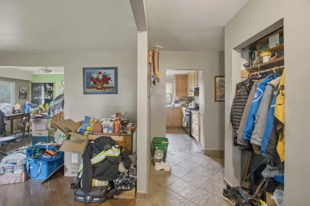 2026 - 27 Street SE Calgary AB T2B 0P7