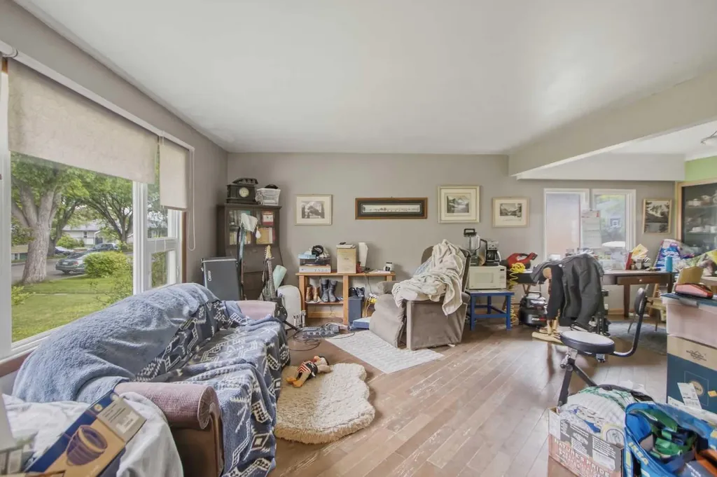 2026 - 27 Street SE Calgary AB T2B 0P7