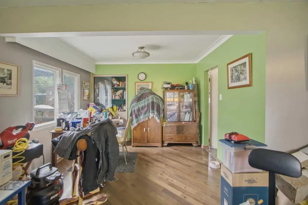 2026 - 27 Street SE Calgary AB T2B 0P7