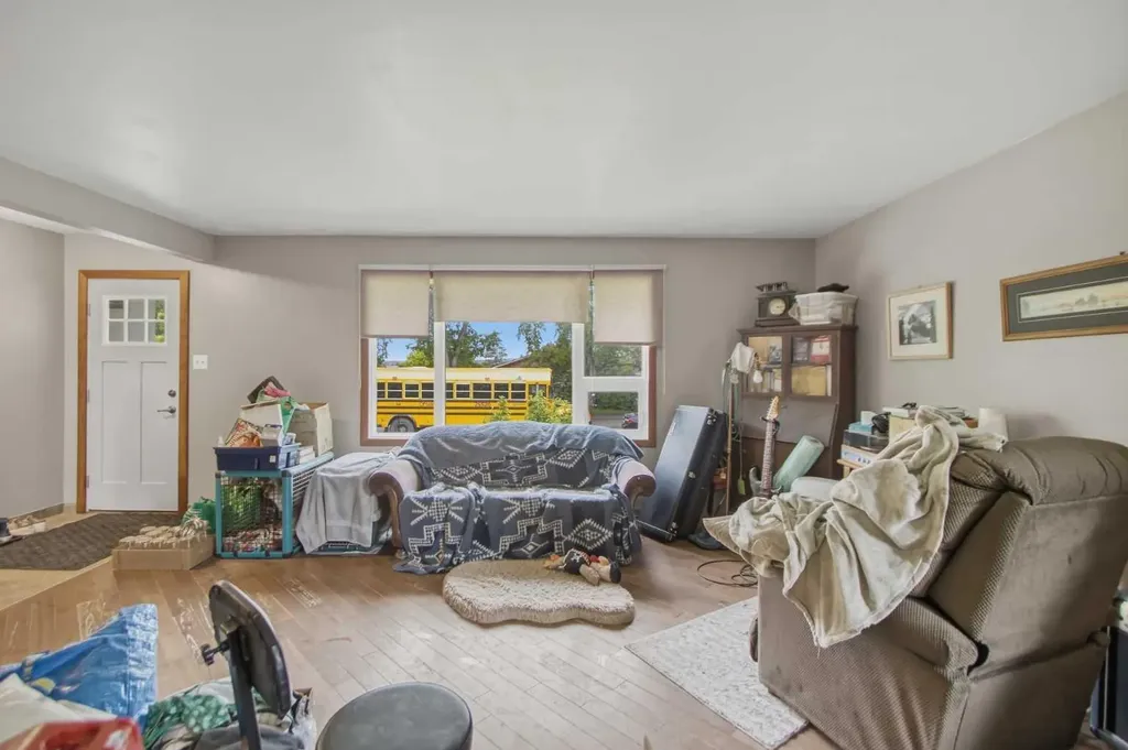 2026 - 27 Street SE Calgary AB T2B 0P7