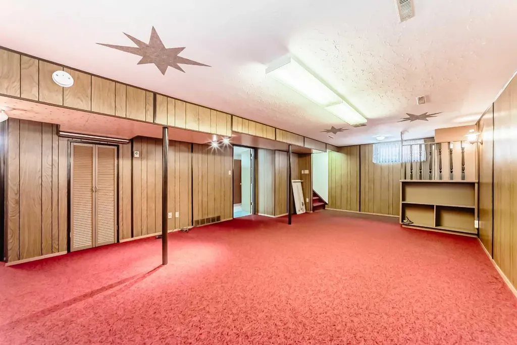 54 Fullerton Road SE Calgary AB T2H 1E5