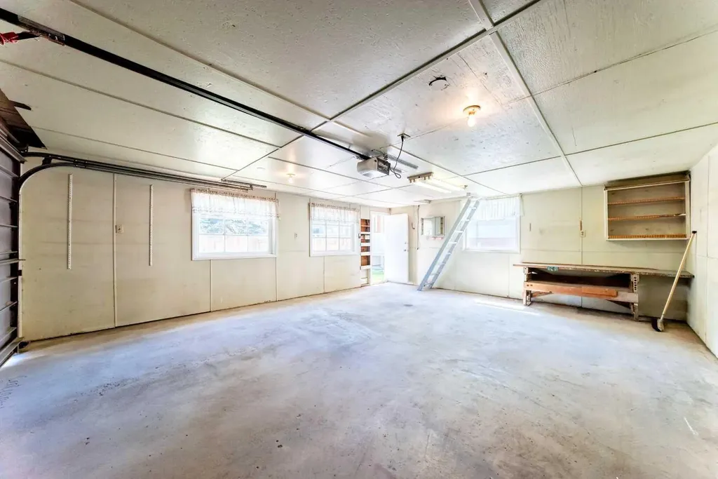 54 Fullerton Road SE Calgary AB T2H 1E5