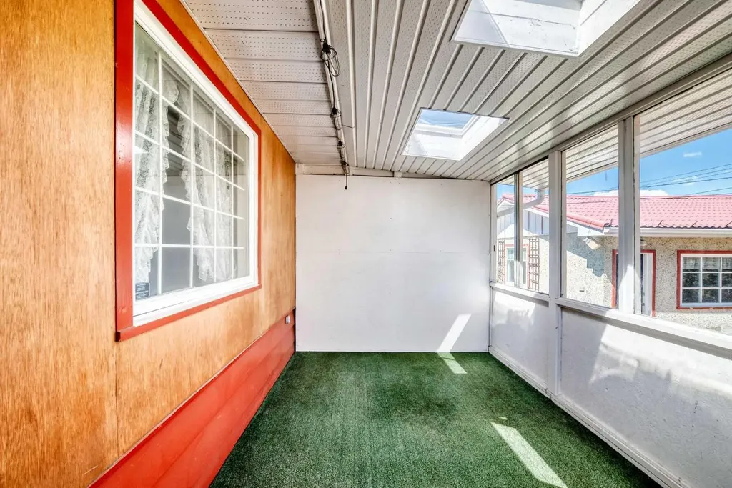 54 Fullerton Road SE Calgary AB T2H 1E5