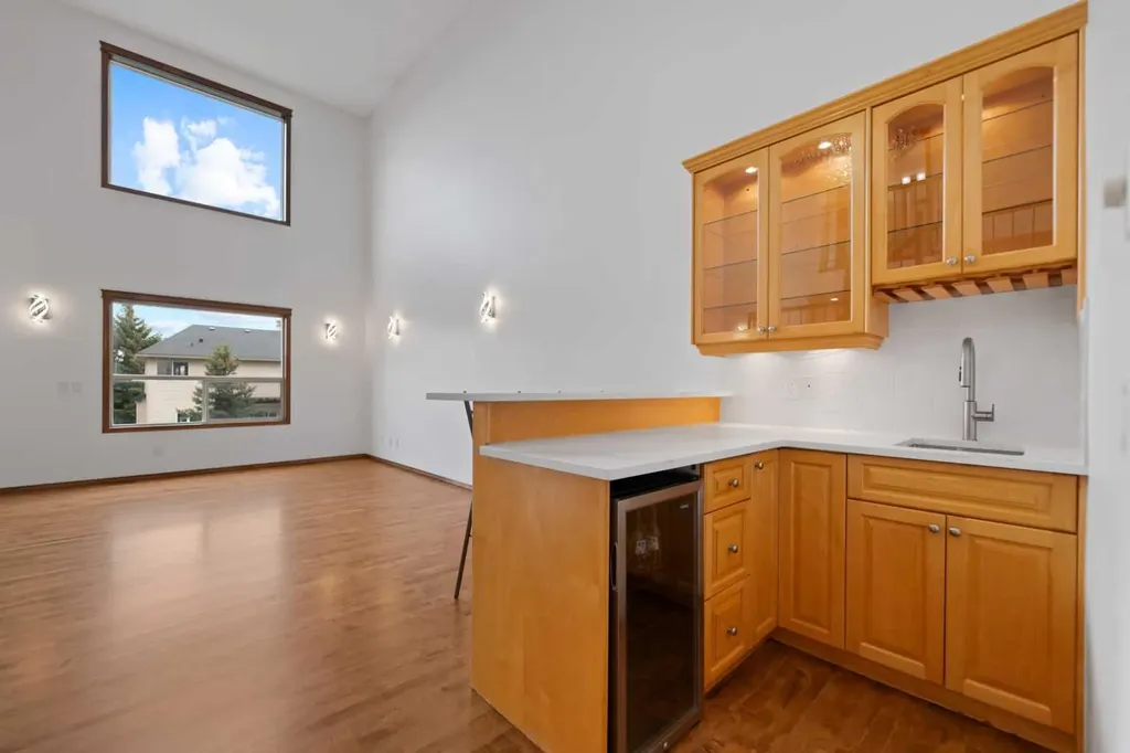410 Long Beach Landing Chestermere AB T1X 1E6
