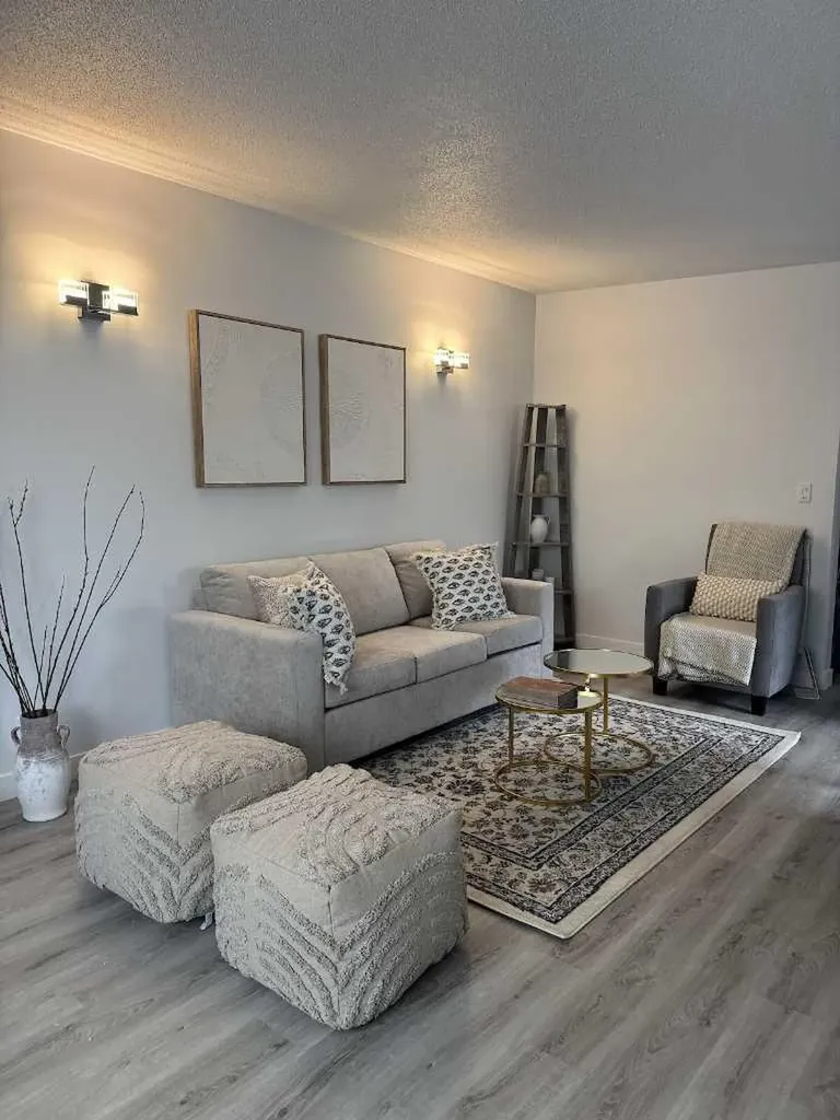 5407 Dalrymple Crescent NW Calgary AB T3A 1R2