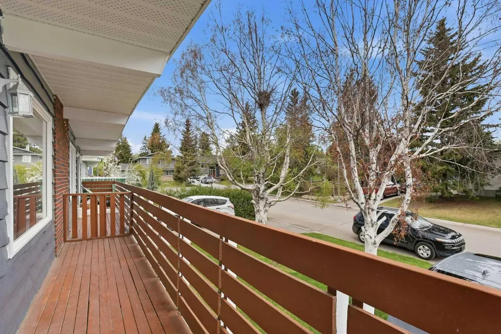 5407 Dalrymple Crescent NW Calgary AB T3A 1R2