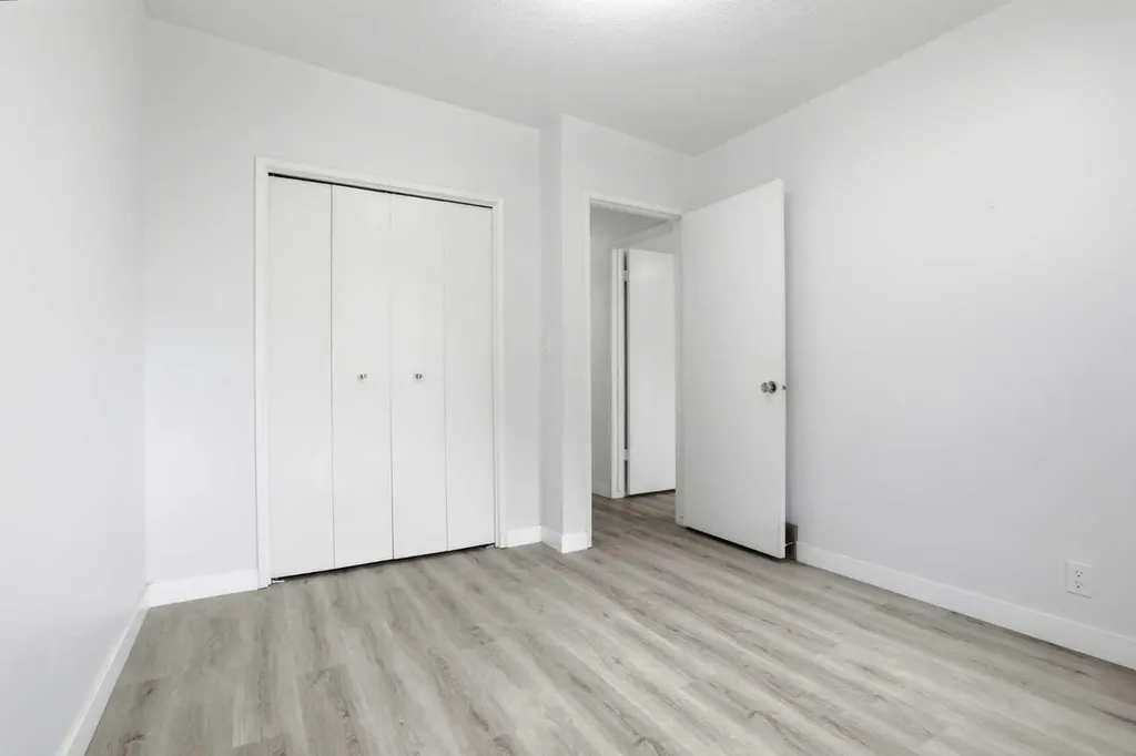 5407 Dalrymple Crescent NW Calgary AB T3A 1R2