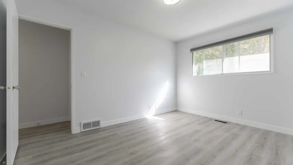 5407 Dalrymple Crescent NW Calgary AB T3A 1R2