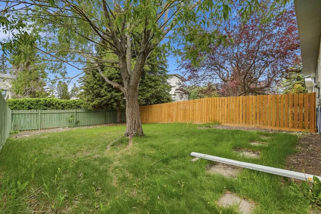 5407 Dalrymple Crescent NW Calgary AB T3A 1R2