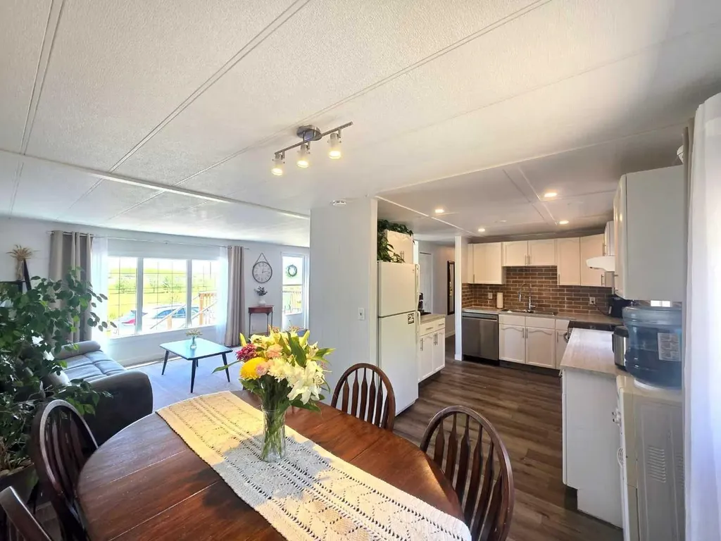 454004 Range Road 65 Rural Wainwright No. 61 M.d. Of AB T9W 0B8