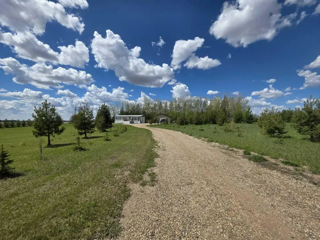 454004 Range Road 65 Rural Wainwright No. 61 M.d. Of AB T9W 0B8