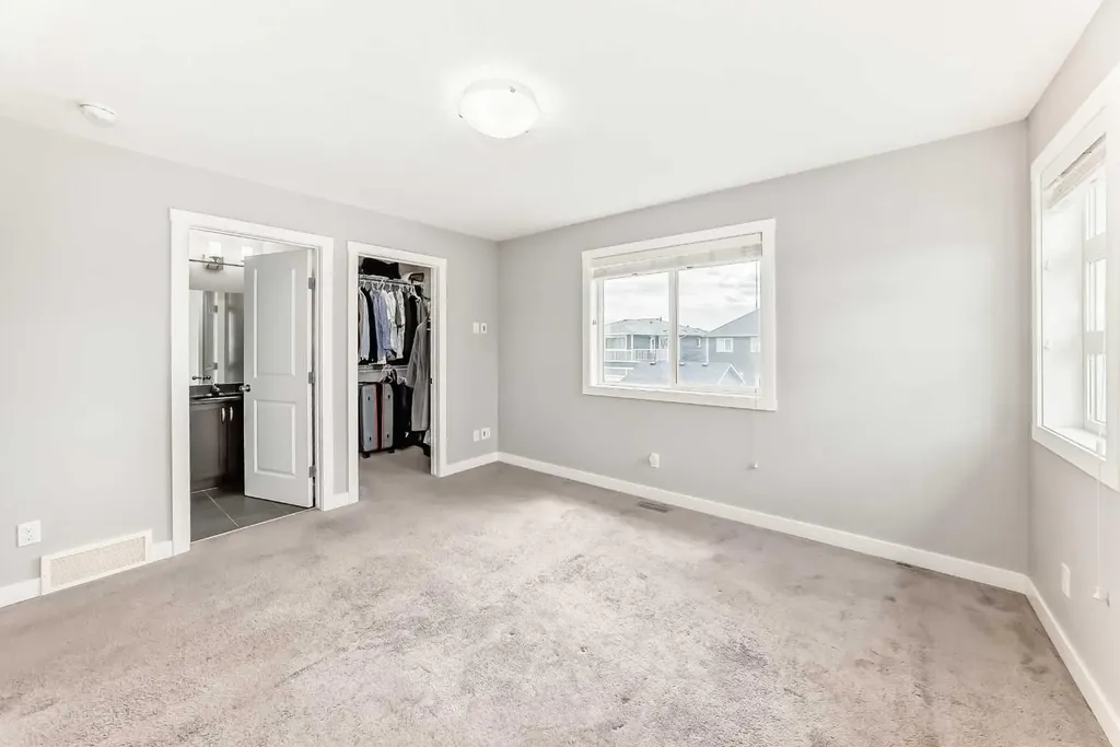 301 Midtown Gate SW Airdrie AB T4B 4C9