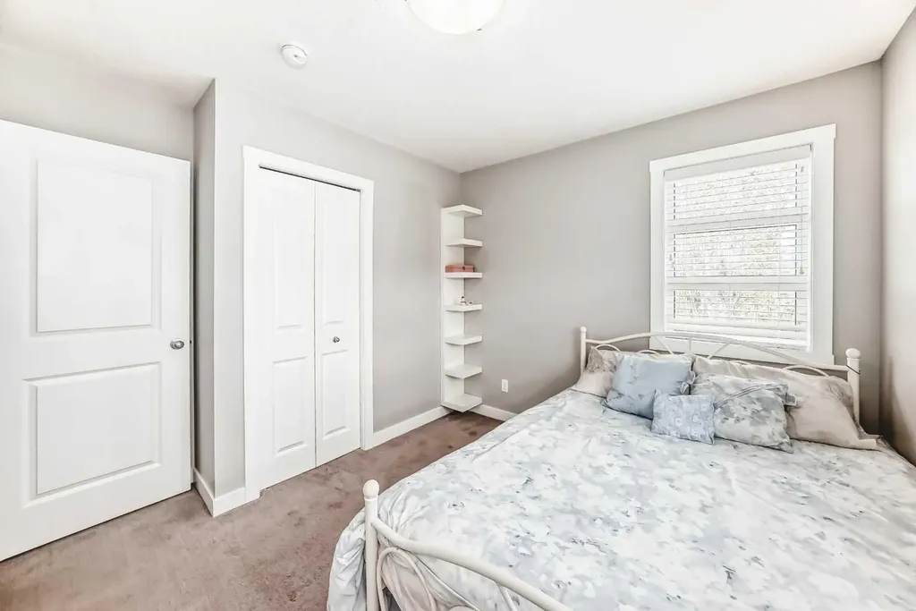 301 Midtown Gate SW Airdrie AB T4B 4C9