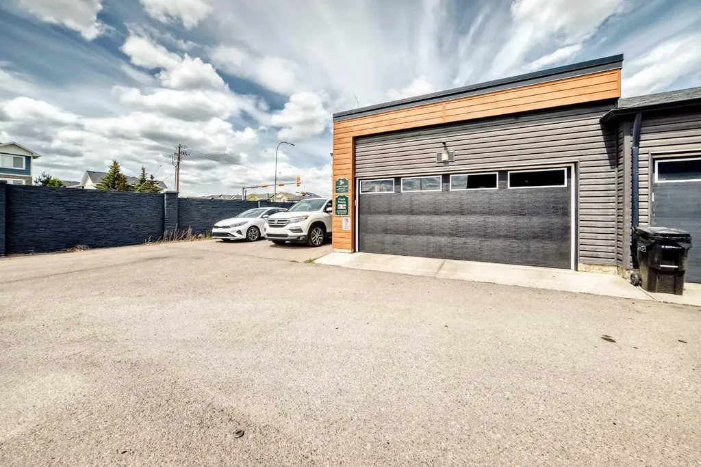301 Midtown Gate SW Airdrie AB T4B 4C9