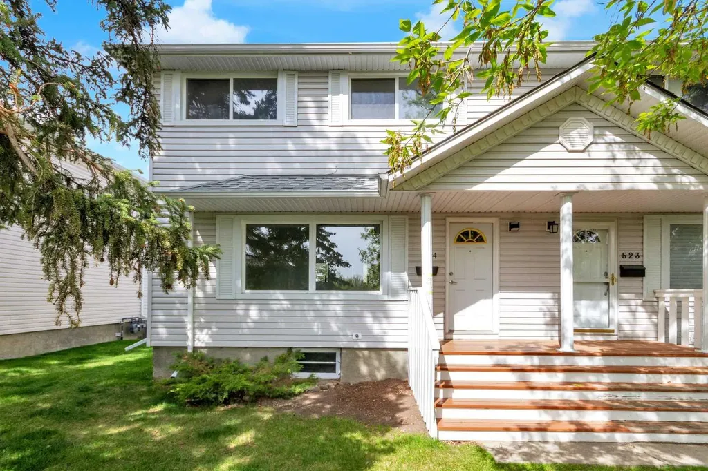 524 Killarney Glen Court SW Calgary AB T3E 7H4