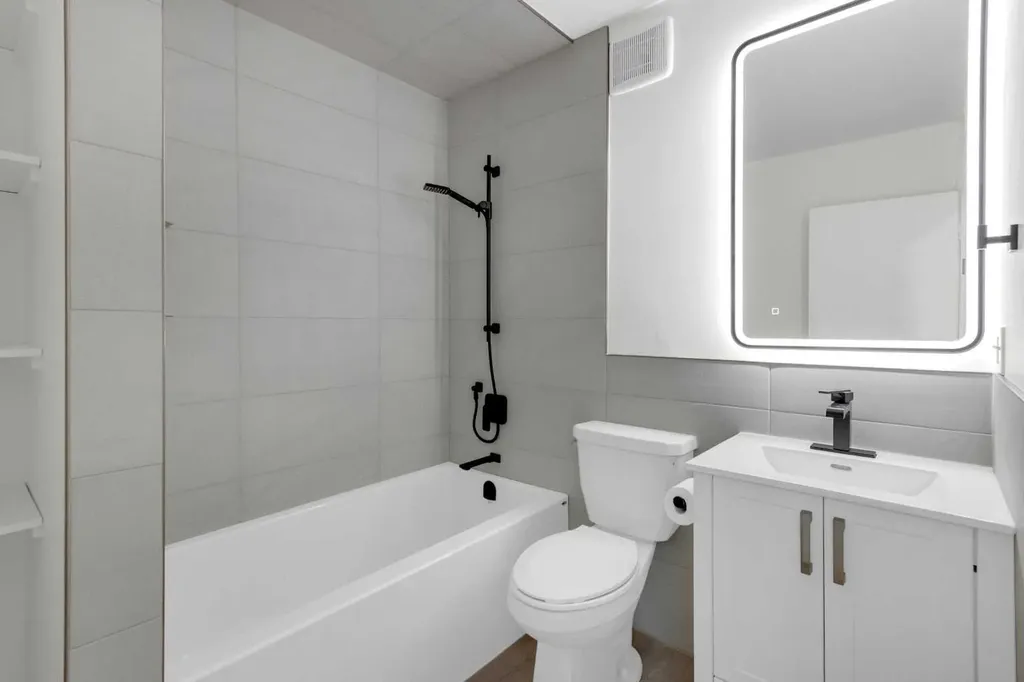 524 Killarney Glen Court SW Calgary AB T3E 7H4