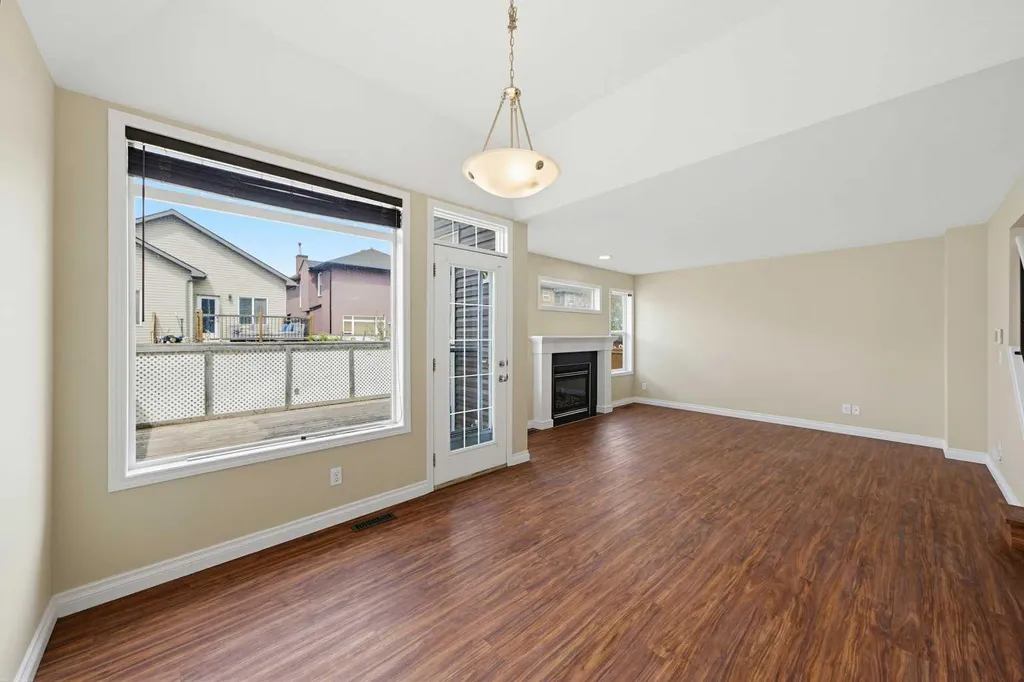 133 Saddlecrest Green NE Calgary AB T3J 5N6