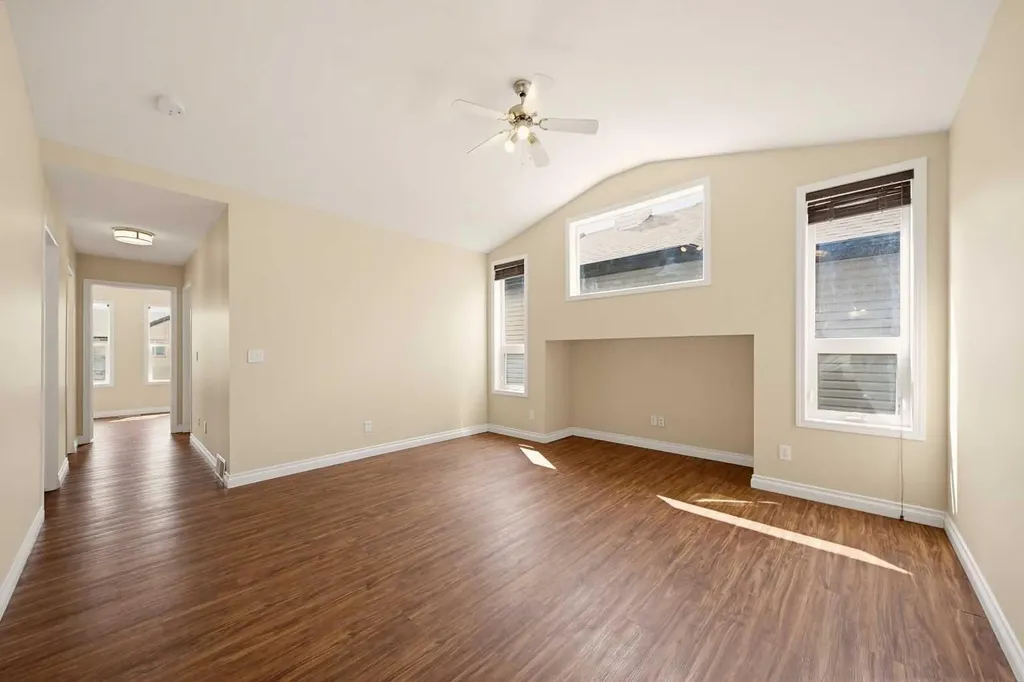 133 Saddlecrest Green NE Calgary AB T3J 5N6