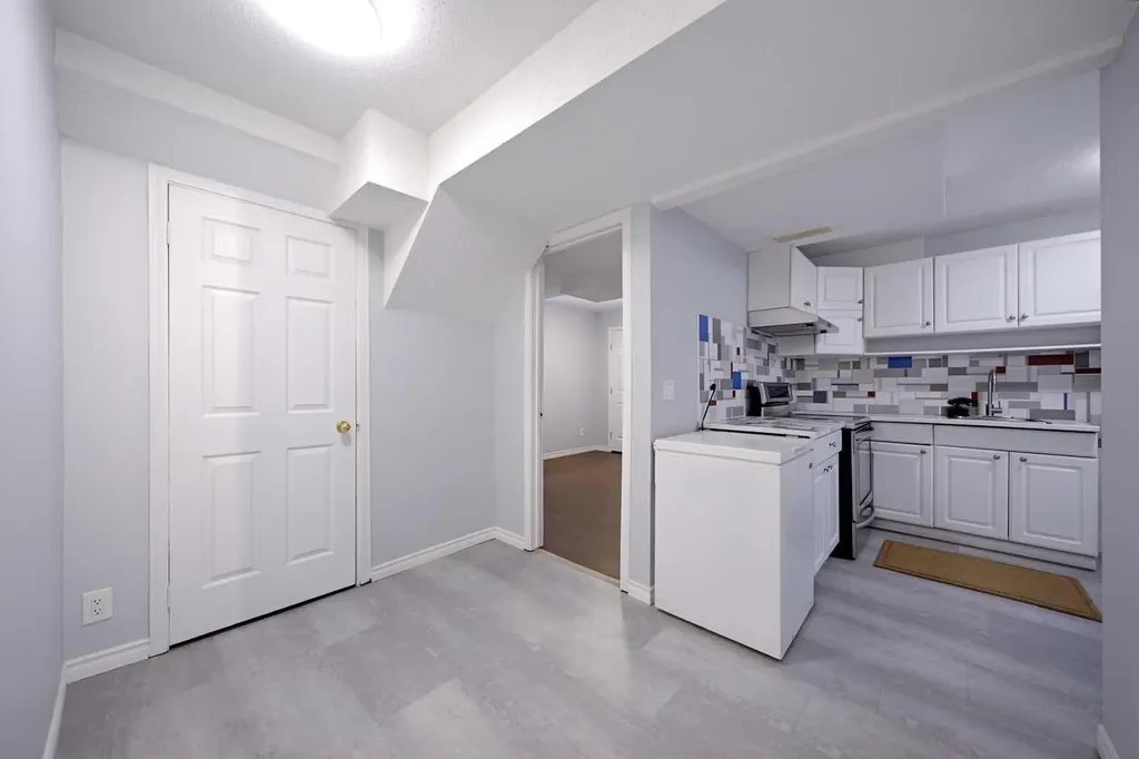 133 Saddlecrest Green NE Calgary AB T3J 5N6