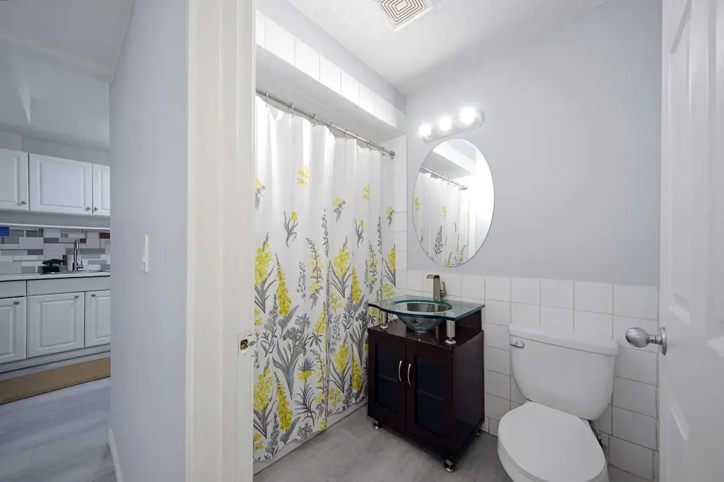 133 Saddlecrest Green NE Calgary AB T3J 5N6