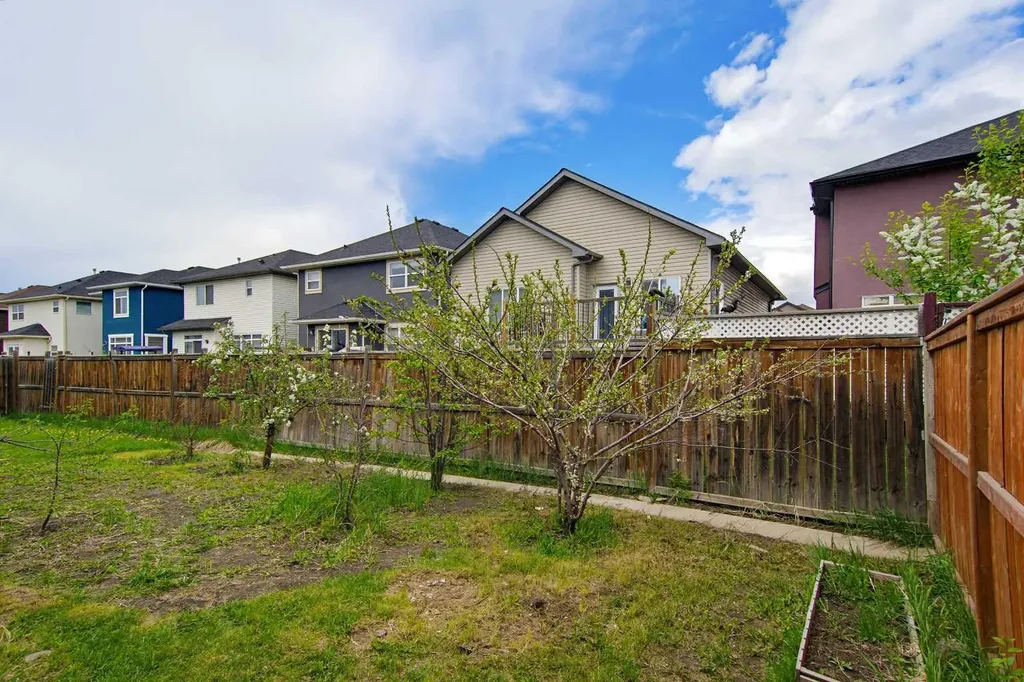 133 Saddlecrest Green NE Calgary AB T3J 5N6