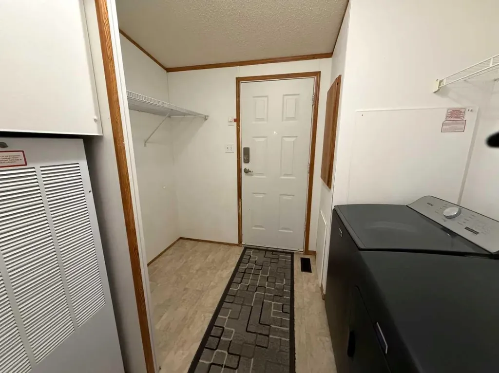 4612 59 Street Rocky Mountain House AB T4T 1N9