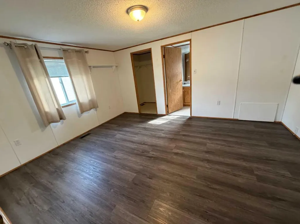 4612 59 Street Rocky Mountain House AB T4T 1N9